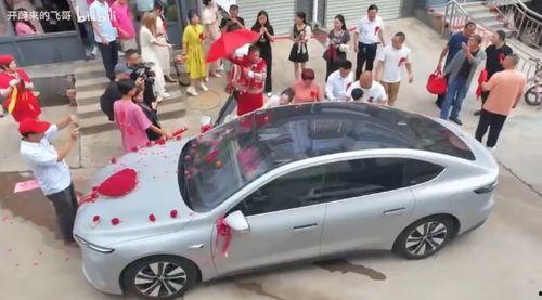 台湾人试驾国产电车视频