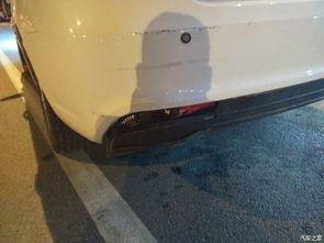 国产车撞水泥墩事件视频,惊心动魄瞬间回顾